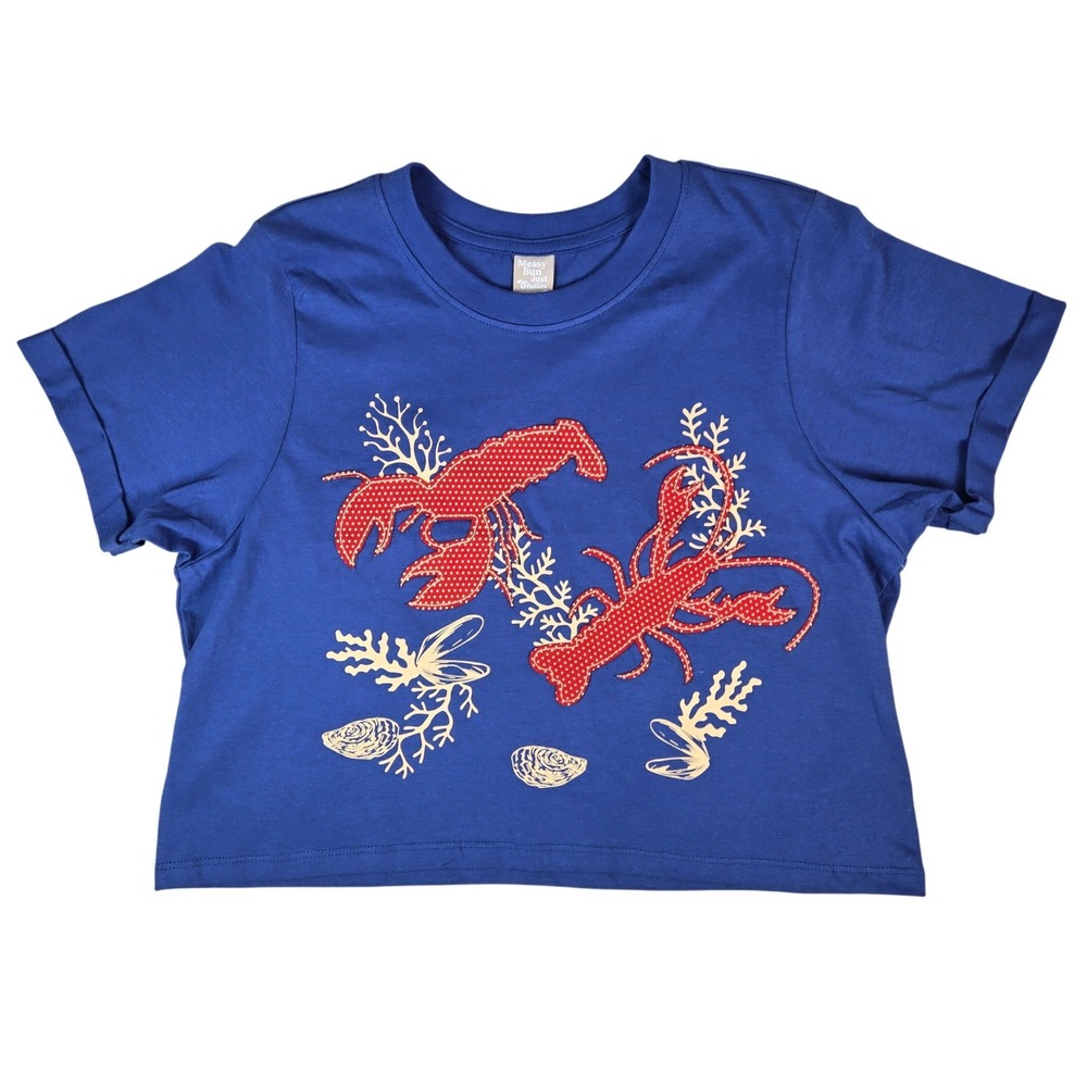 Messy Bun Just Chillin Blue Lobster Graphic Cotton T-Shirt XS A282579207